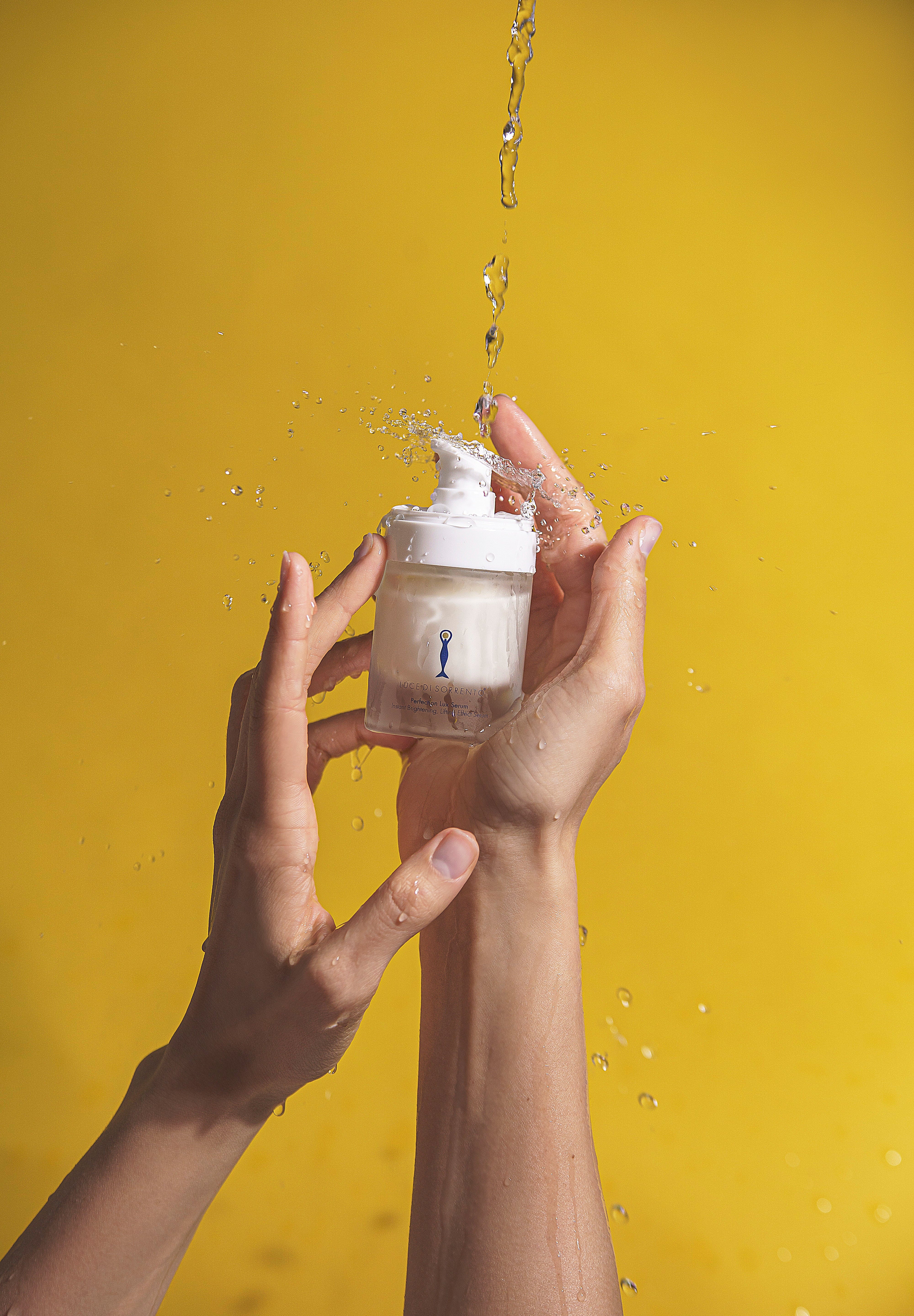 Korean Glass Skin Mediterranea: il nuovo trend skincare virale che arriva in Italia